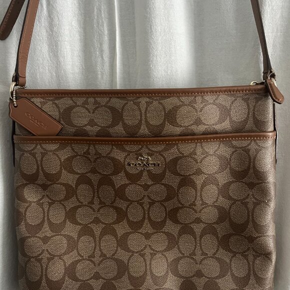 Coach Logo Bag - Picture 2 of 4